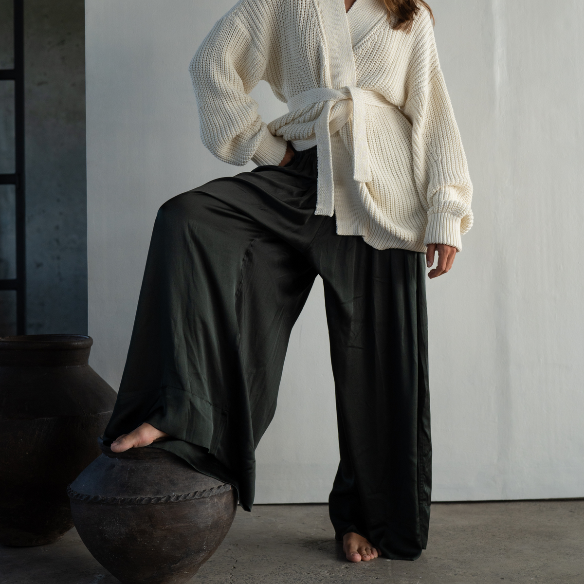 CLIVE - BLACK SILK Voluminous Pant