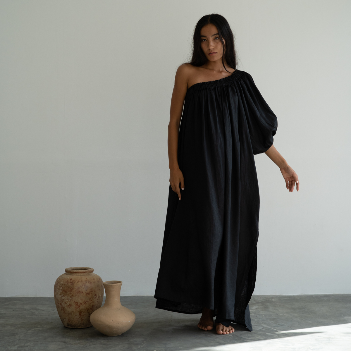 ODETTE - Black Linen Gown