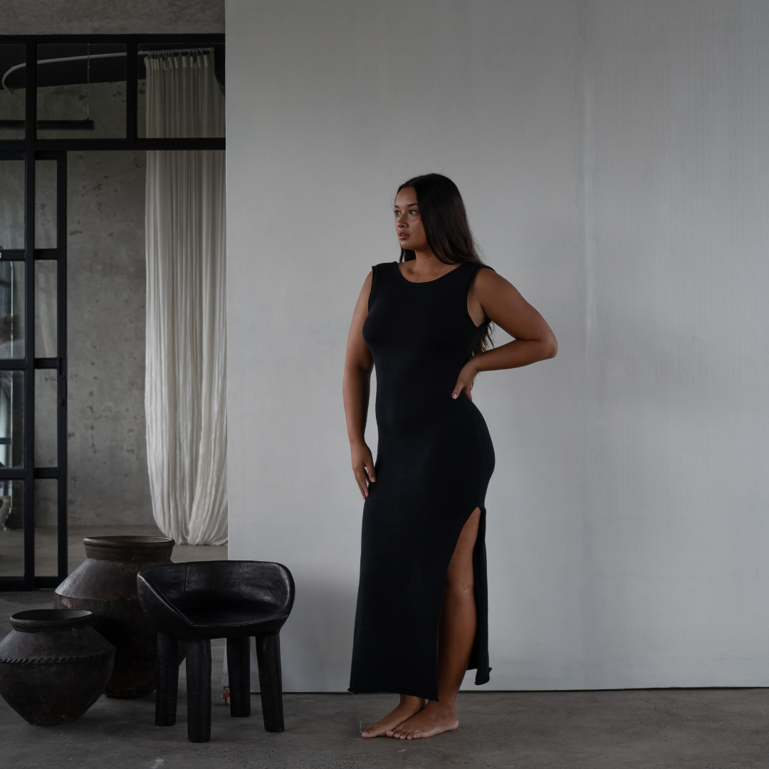 THEA - BLACK Scoop Back Knit Dress