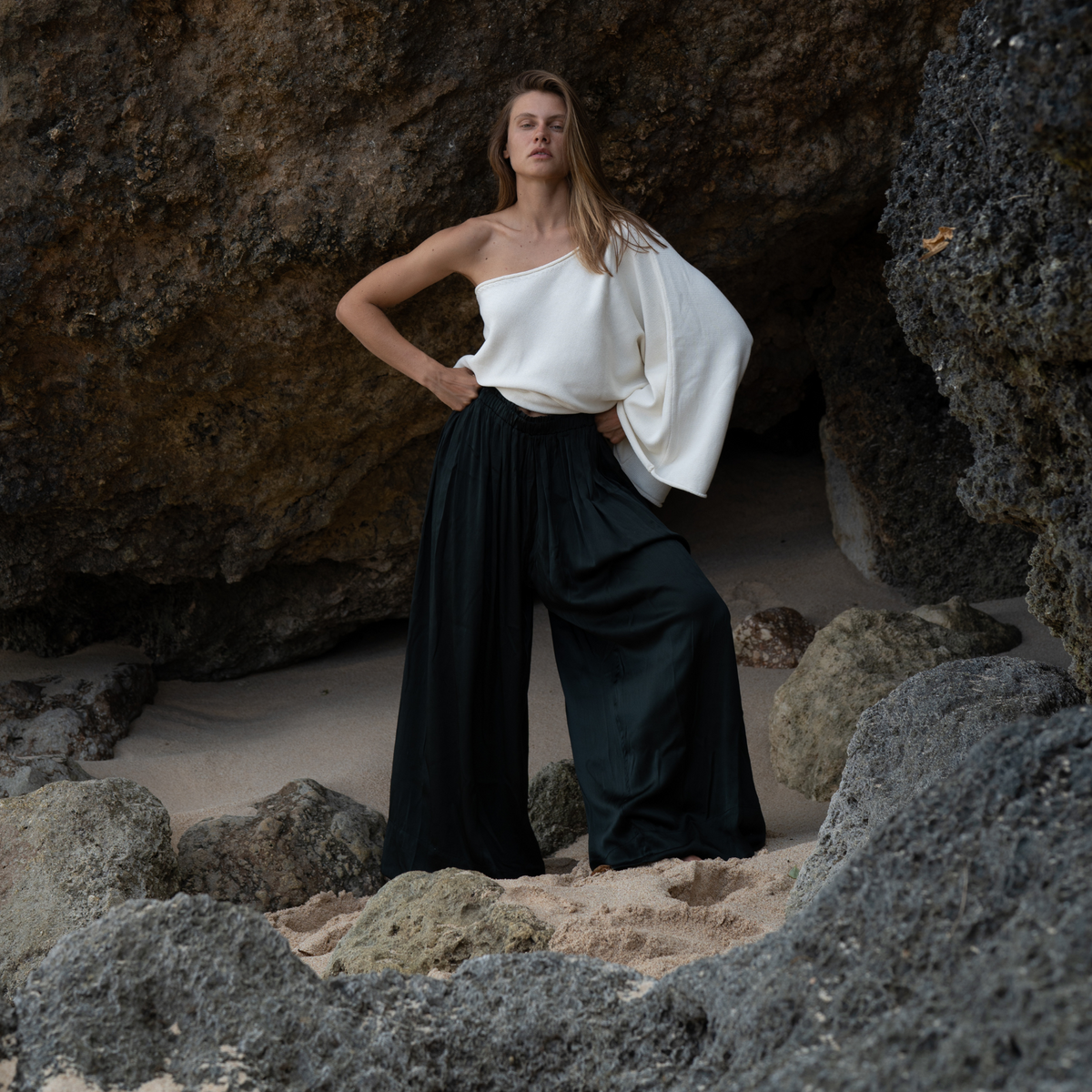 CLIVE - BLACK SILK Voluminous Pant