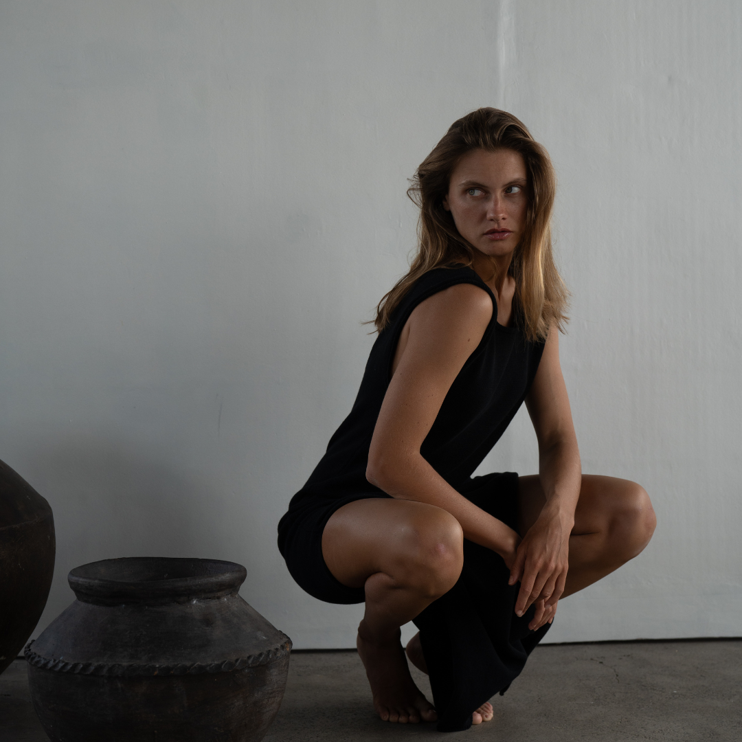 THEA - BLACK Scoop Back Knit Dress