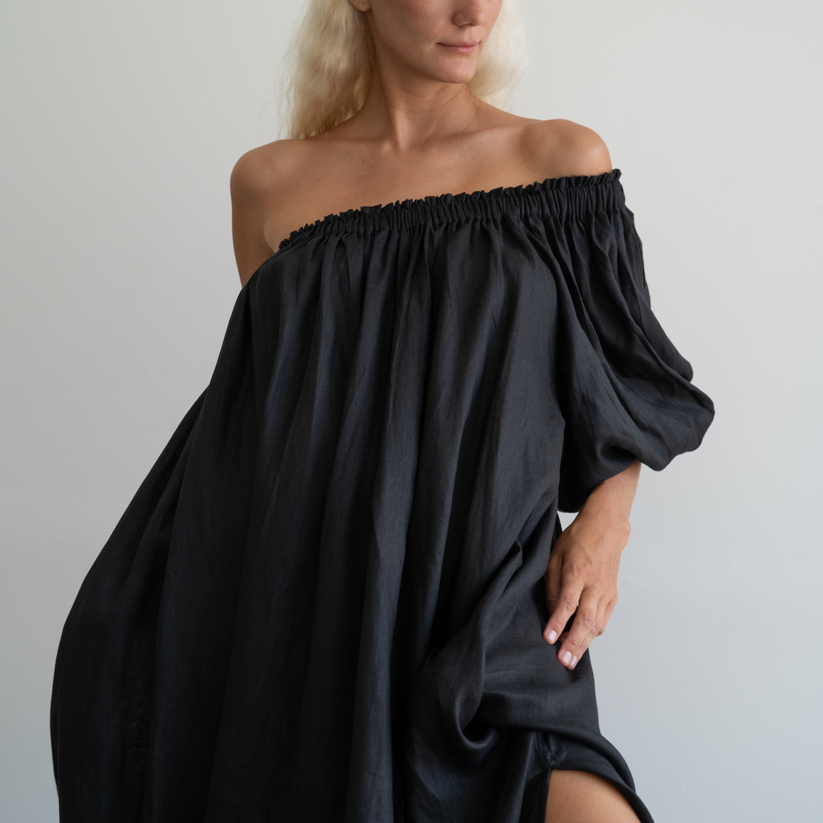 ODETTE - Black Linen Gown