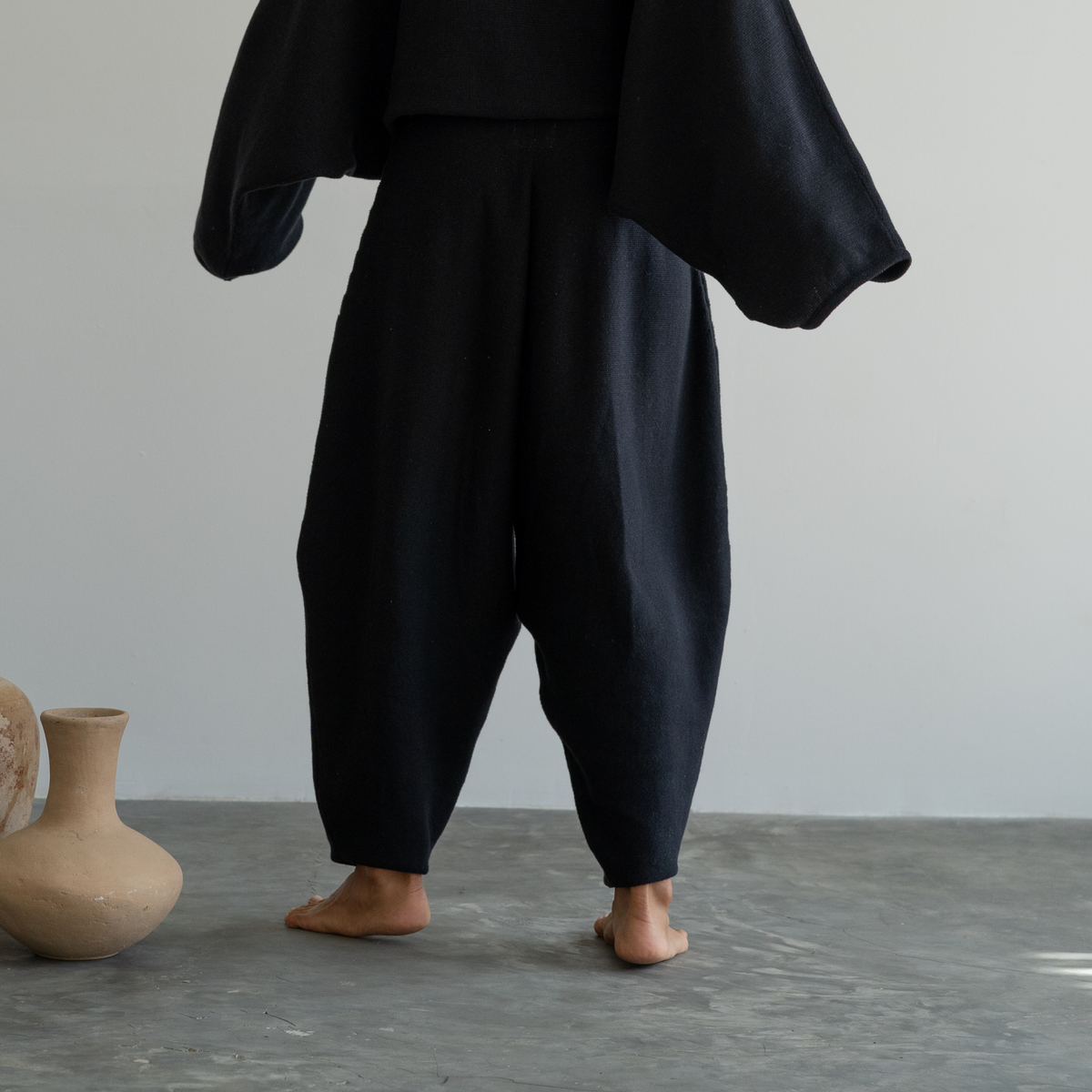 ELKE - BLACK Knit Volume Pant