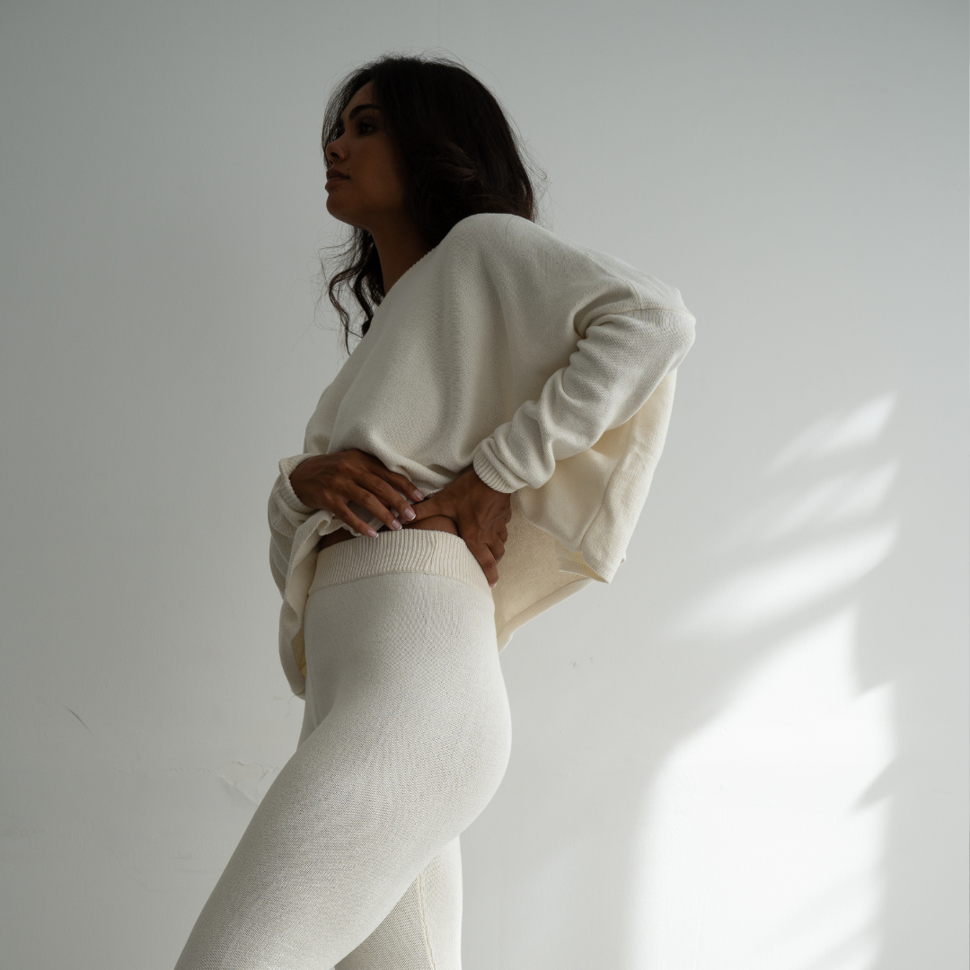 NIAS - CREAM Crop Sweater