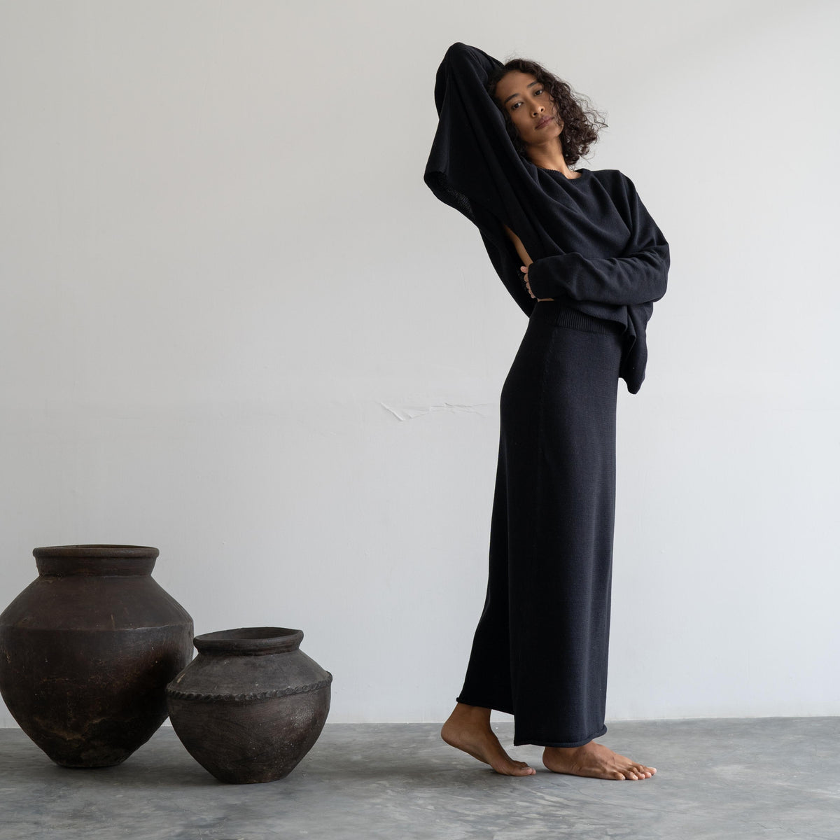 NIAS - BLACK Crop Sweater