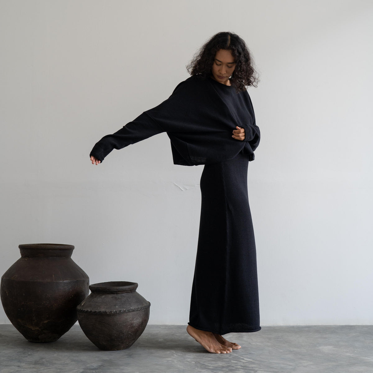 NIAS - BLACK Crop Sweater