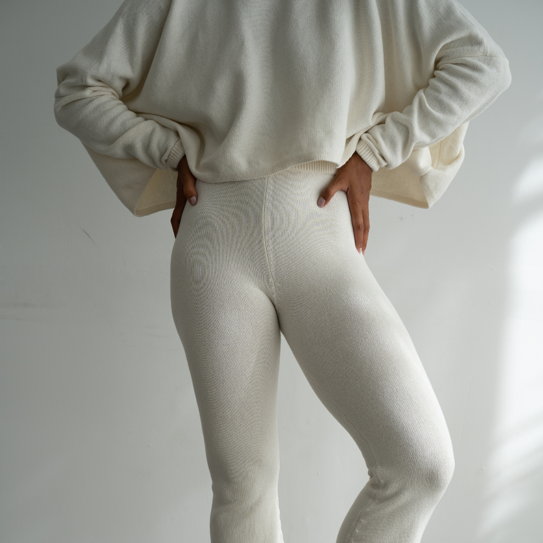 NIAS - CREAM Crop Sweater
