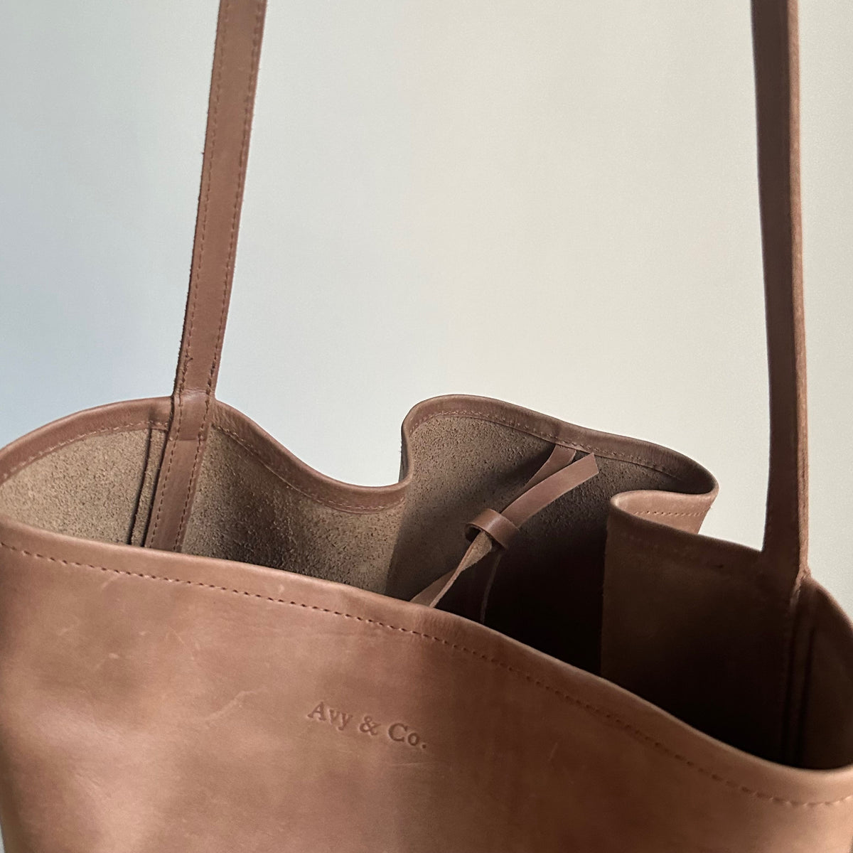 BUCKET - TAN Tote