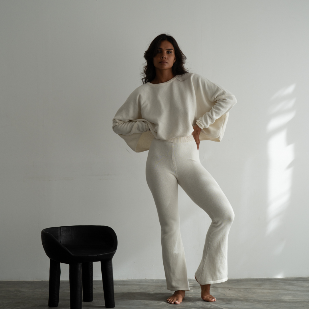 NIAS - CREAM Crop Sweater