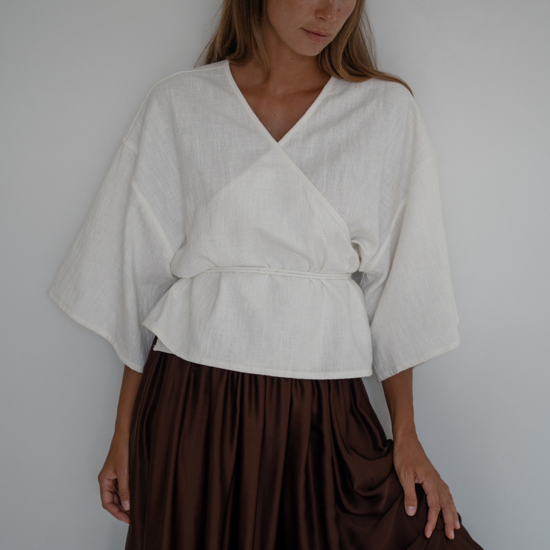 ROMY - WHITE Wrap Ramie Top