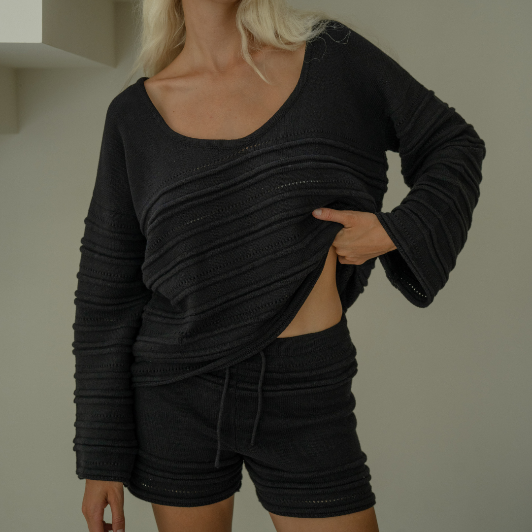 ALMA - BLACK Textured Knit Sweater