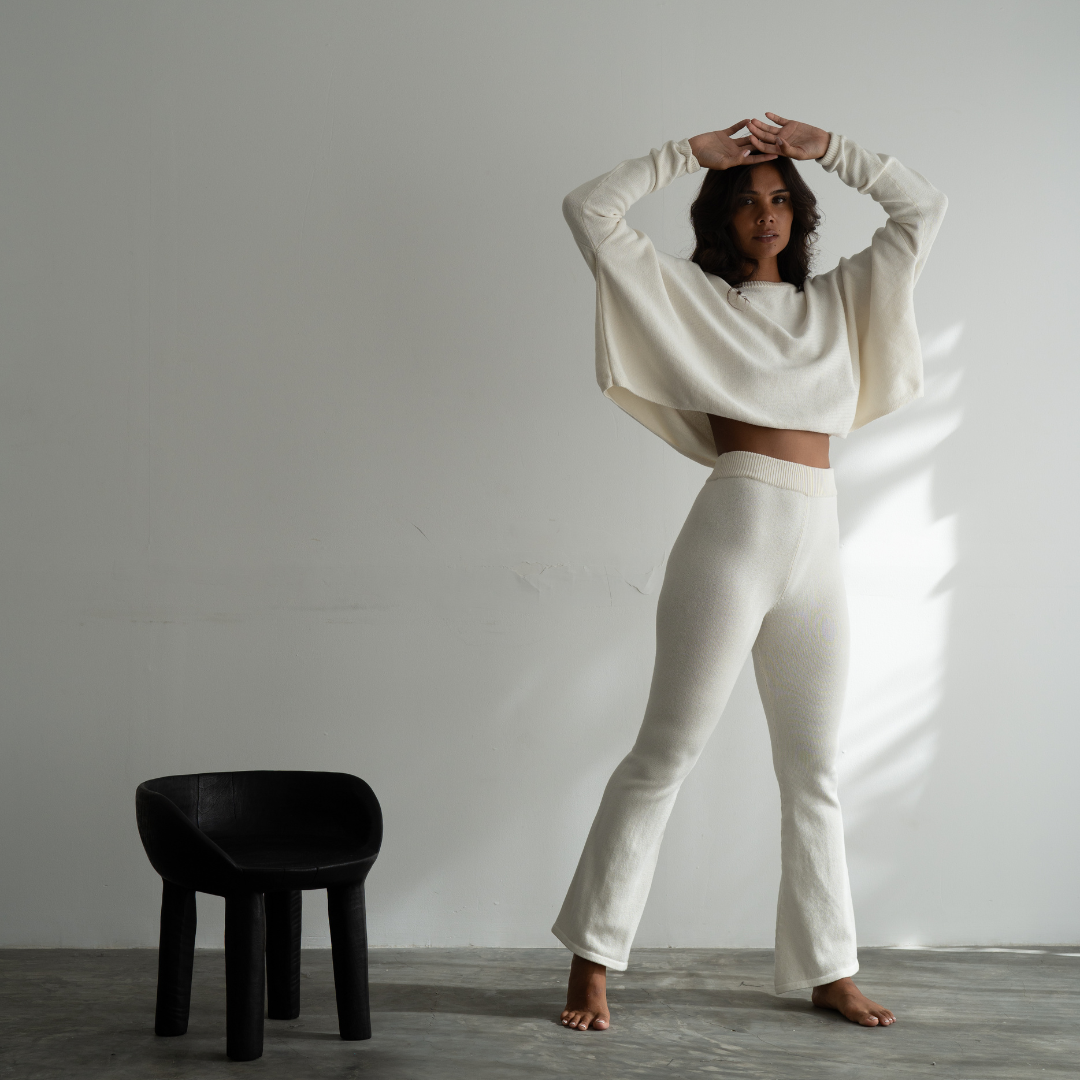 NIAS - CREAM Crop Sweater