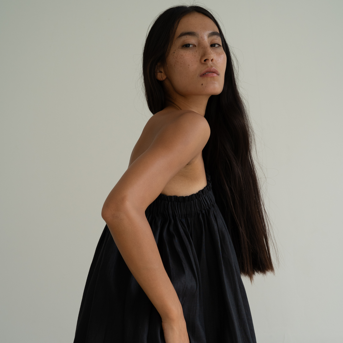 ODETTE - Black Linen Gown