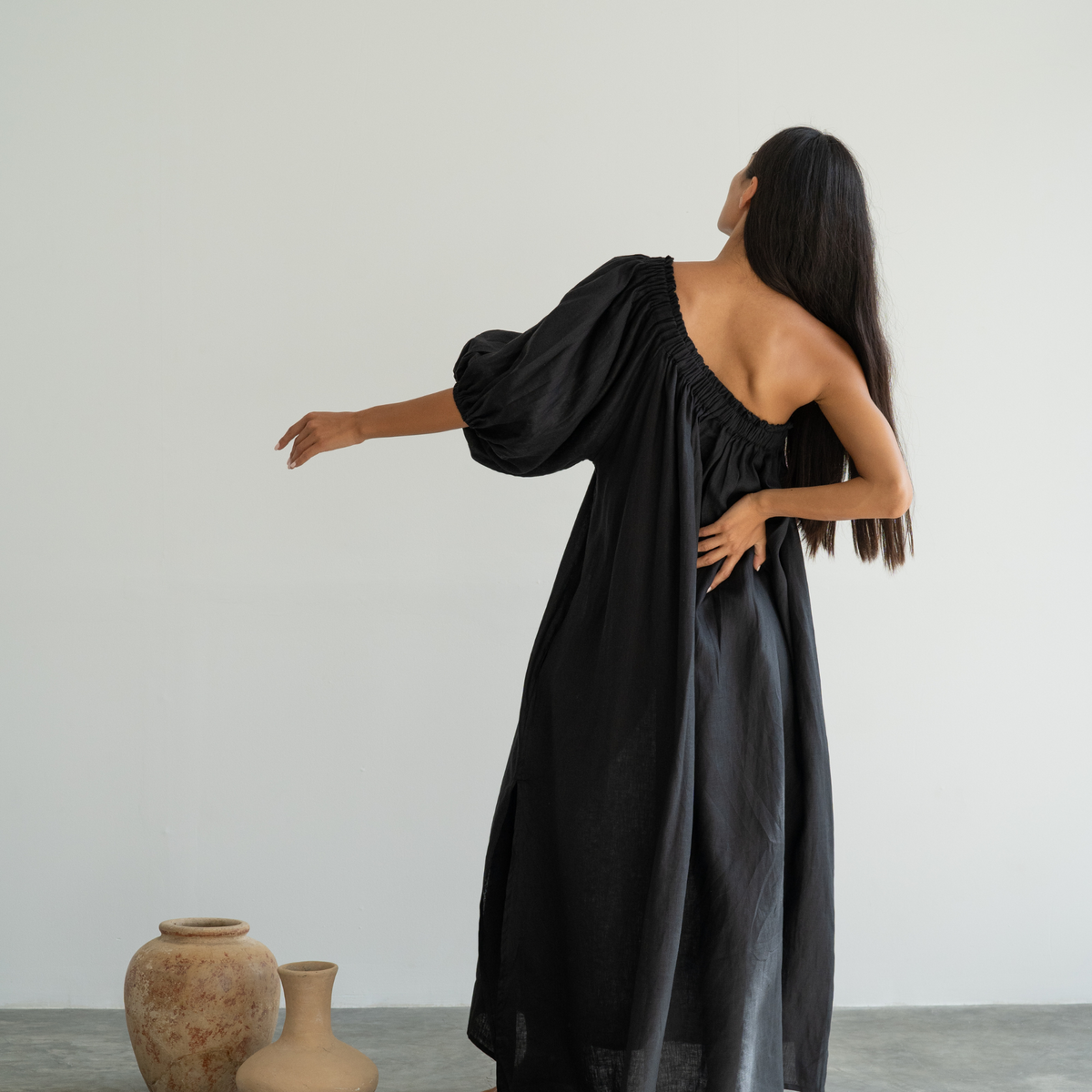 ODETTE - Black Linen Gown