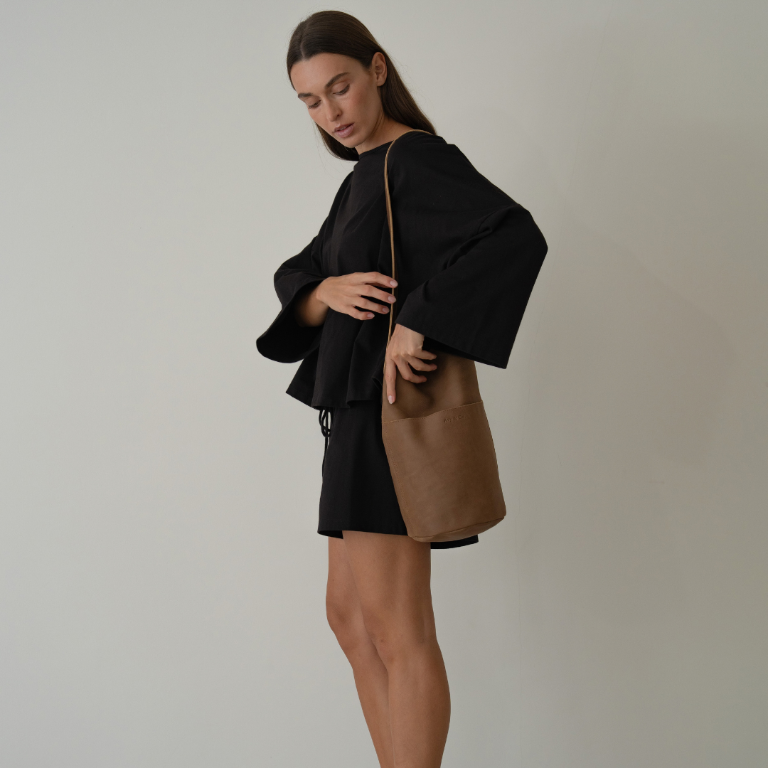 THE CYLINDER BAG - TAN